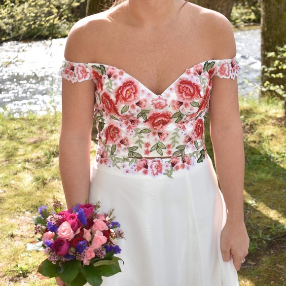 Prom dress - Picture 3 of 8